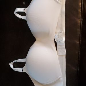 Warner's Blissful Benefits bra size 40C no wire